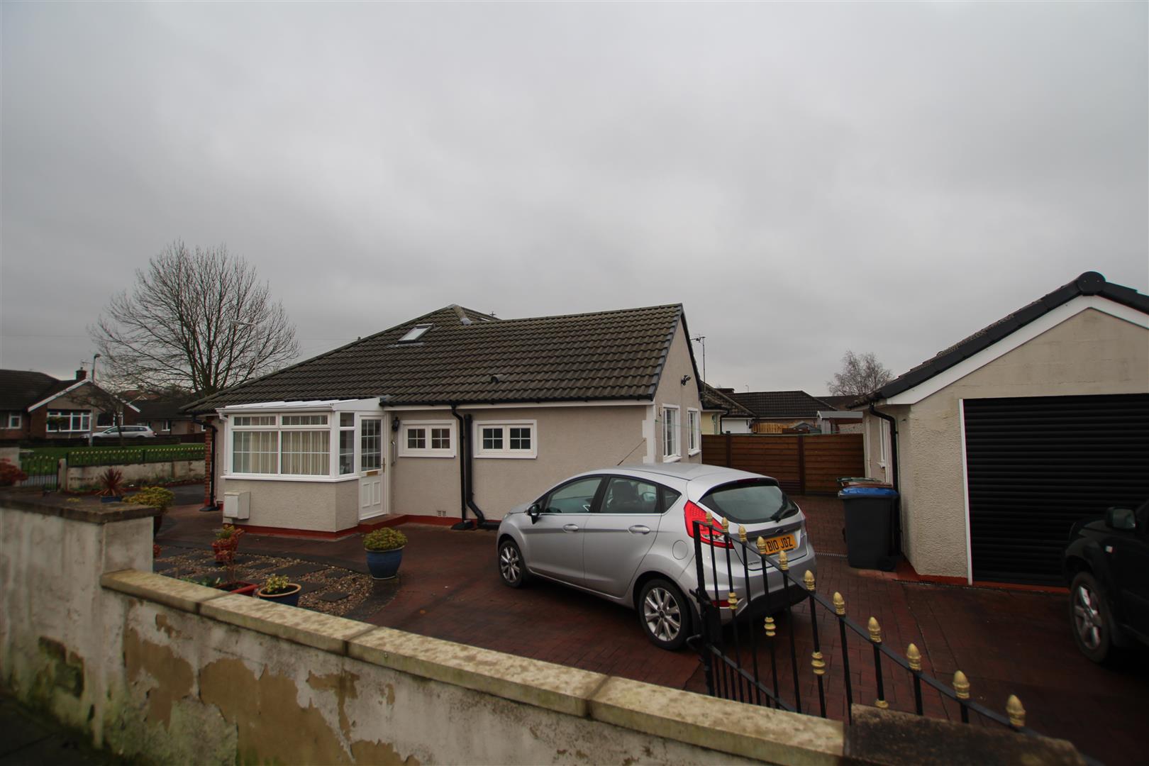 Kings Road, Wrose, Bradford Sugdens Estate Agent